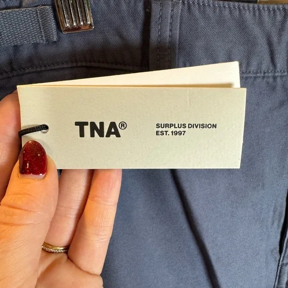 Aritzia TNA Supply Cargo Pants – GD Vintage Navy, Size 6 | NWT - Picture 7 of 13